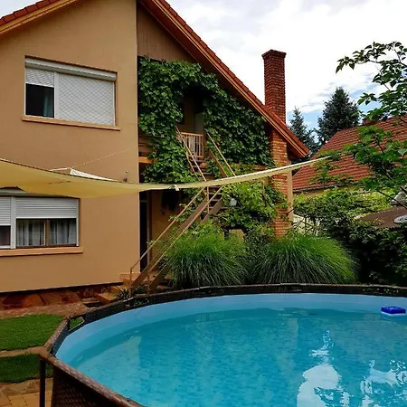 Borostyan Apartmann * Balatonföldvár
