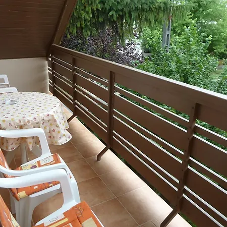 Borostyan Apartmann Appartement